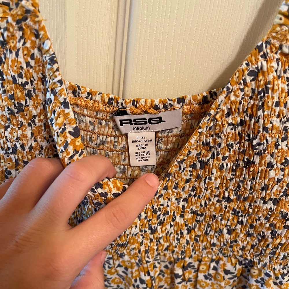 Floral Tank - Picture 2 of 3